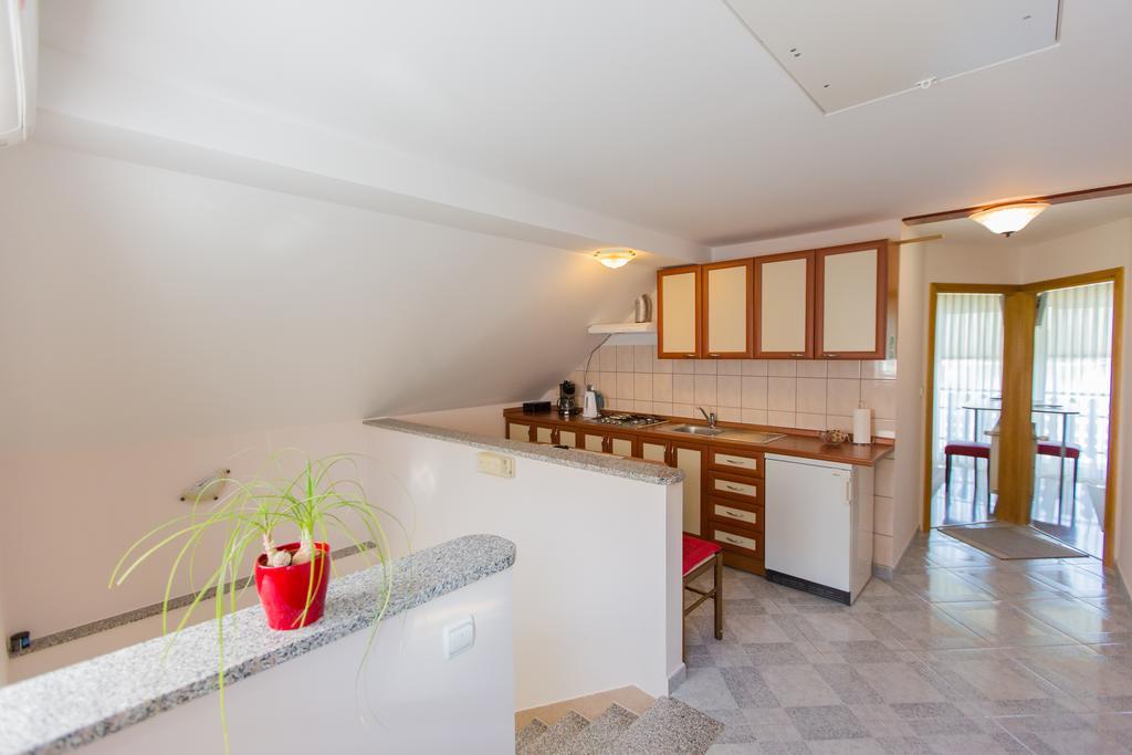 Apartments Mise Ogulin Exterior photo