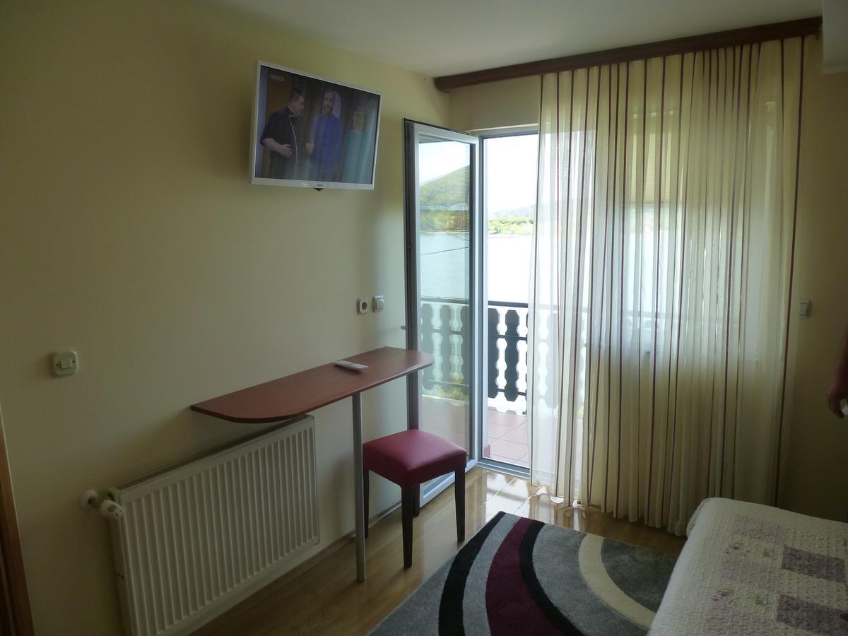 Apartments Mise Ogulin Exterior photo